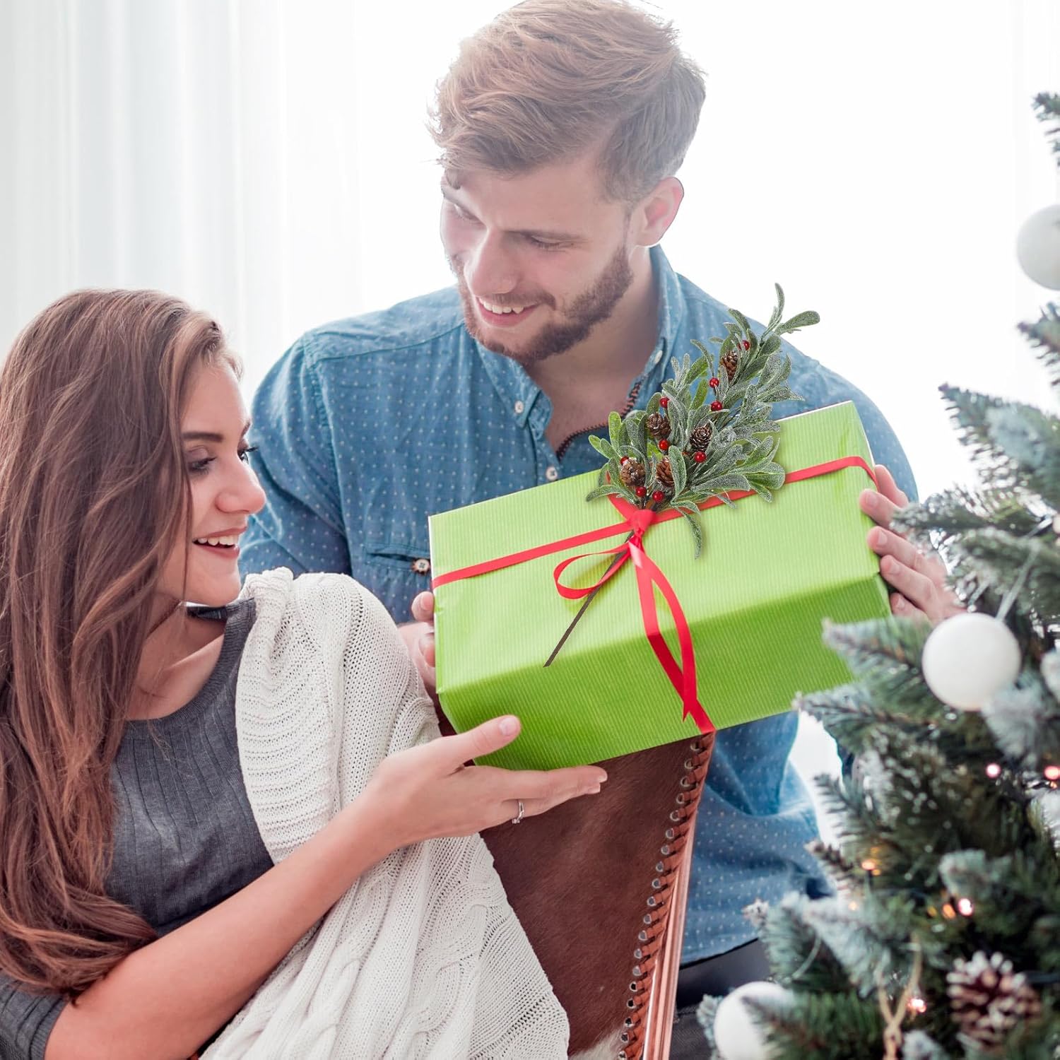 6 Pcs Christmas Artificial Mistletoe Picks 17.3 Inch Fake Mistletoe Decoration Branches with Berries Pinecones Ornaments DIY Crafts for Xmas Tree Wreath Holiday Decor(Red Berry)